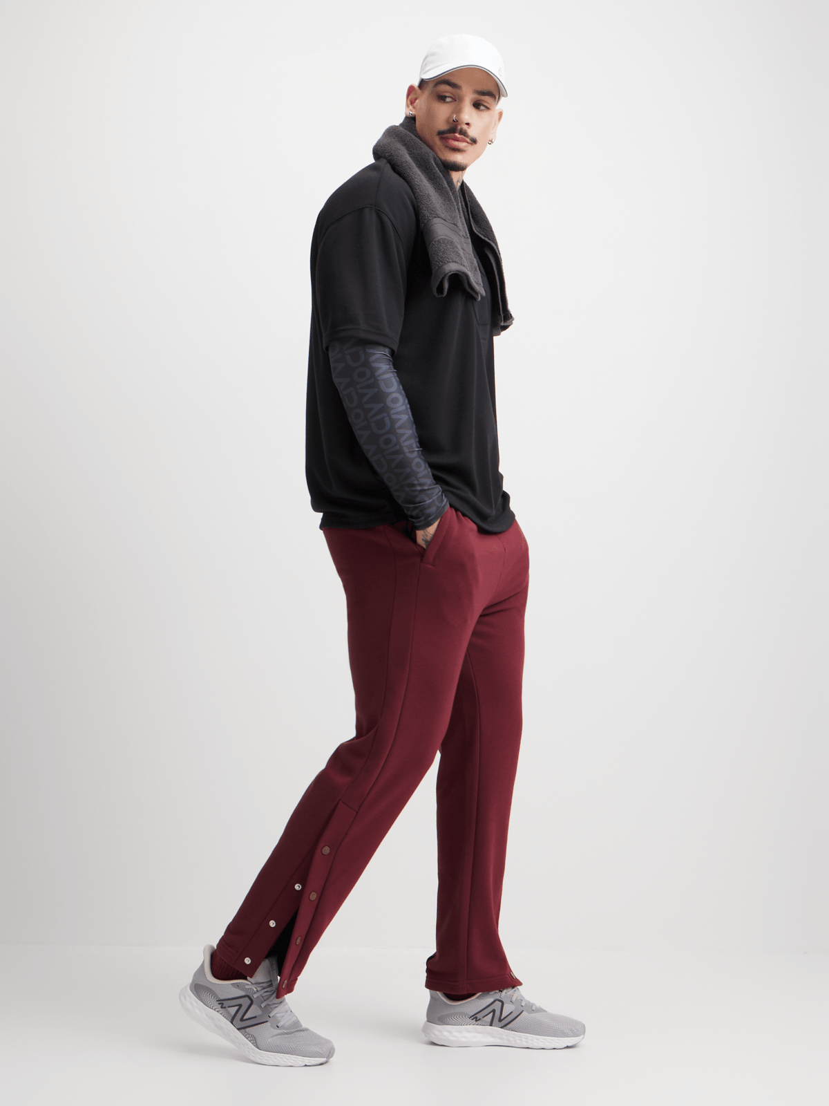 Men's Maroon Open Leg Piping Detail Fleece Joggers – Ultimate Comfort & Style