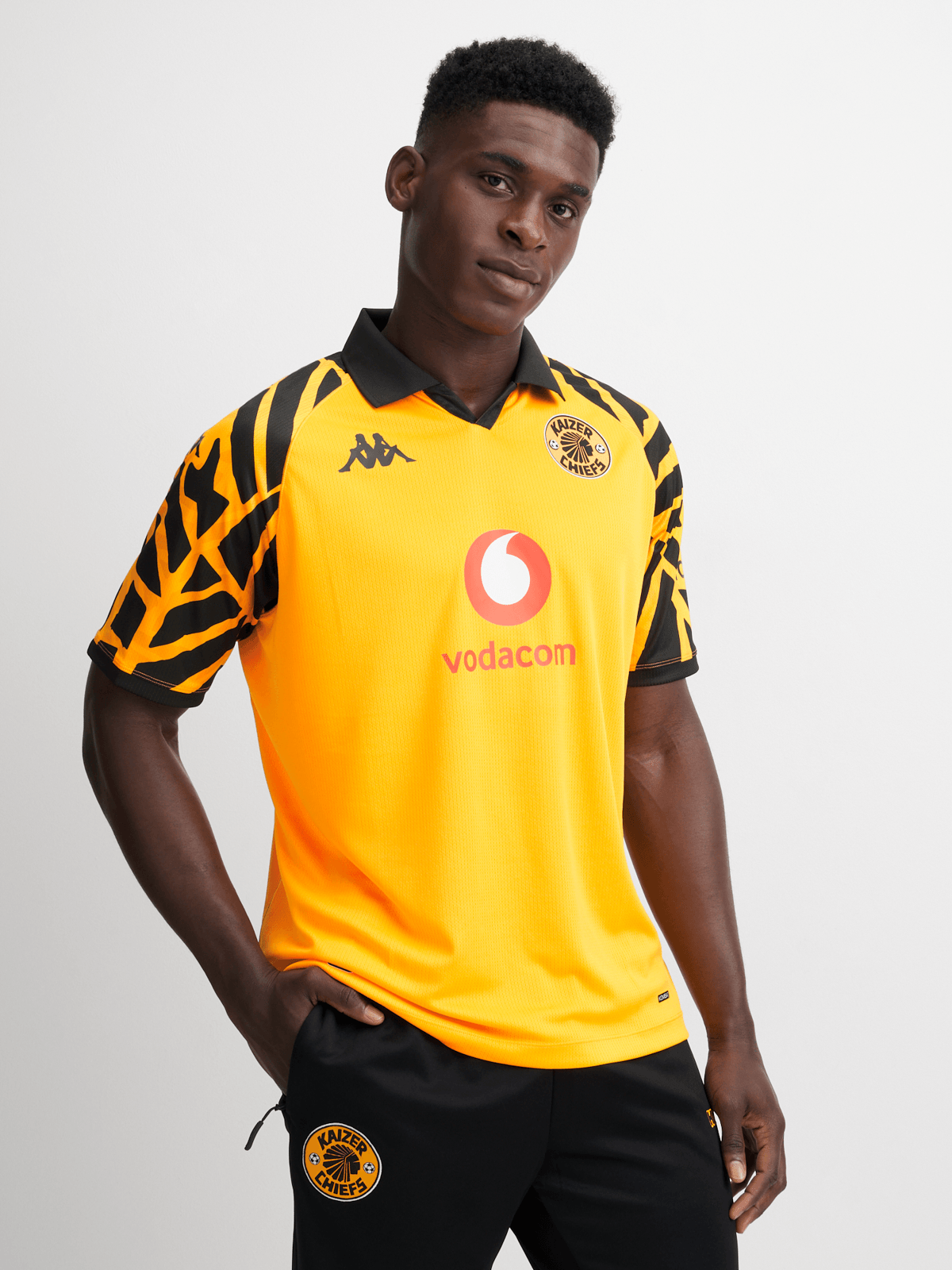 Kappa Men's Kaizer Chiefs 25/26 Home Yellow Stadium Soccer Jersey