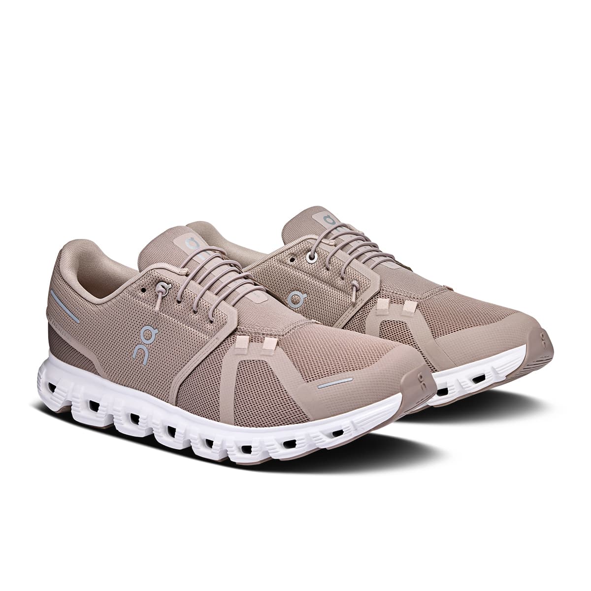 On Cloud 6  Fog | White