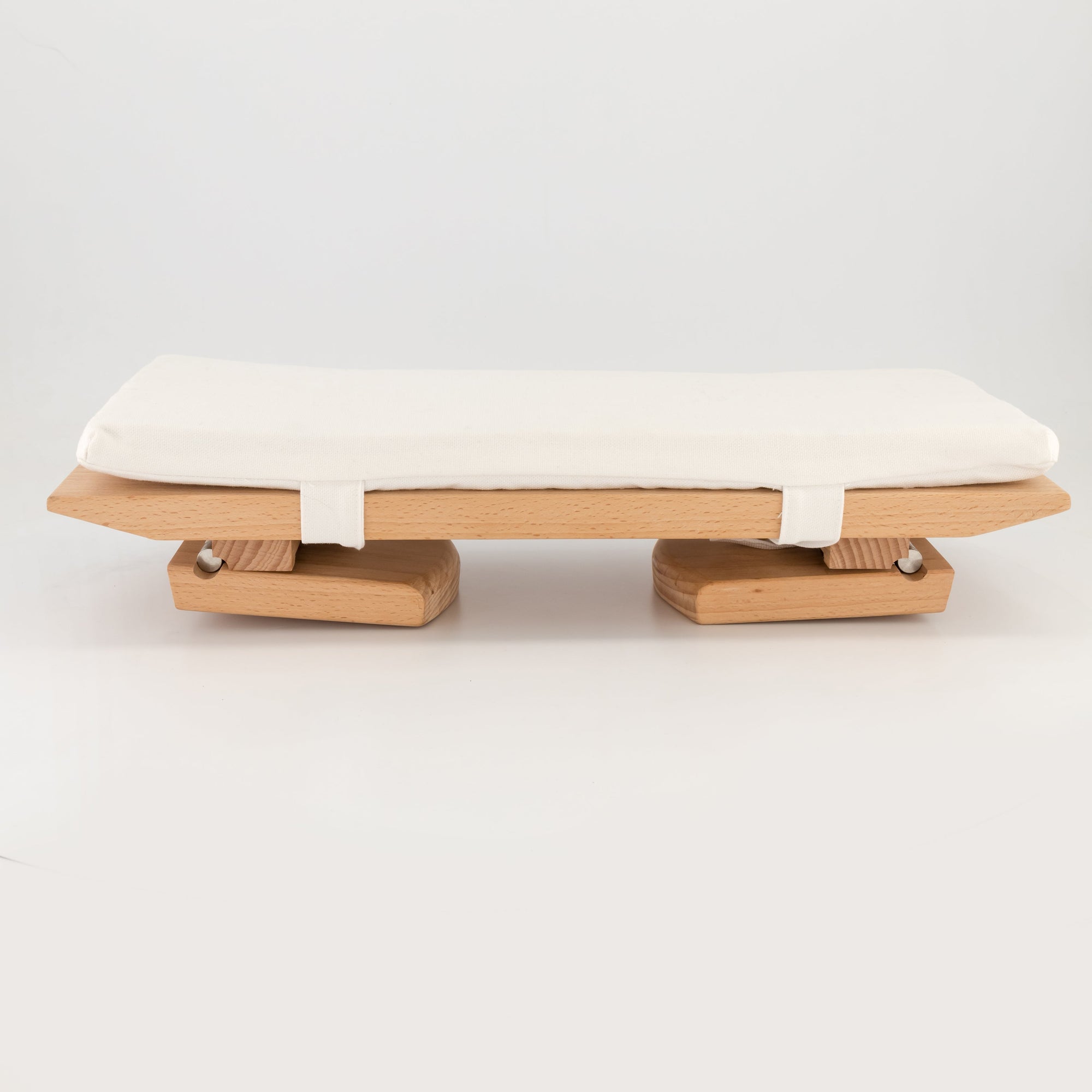 Meditation bench ~ White