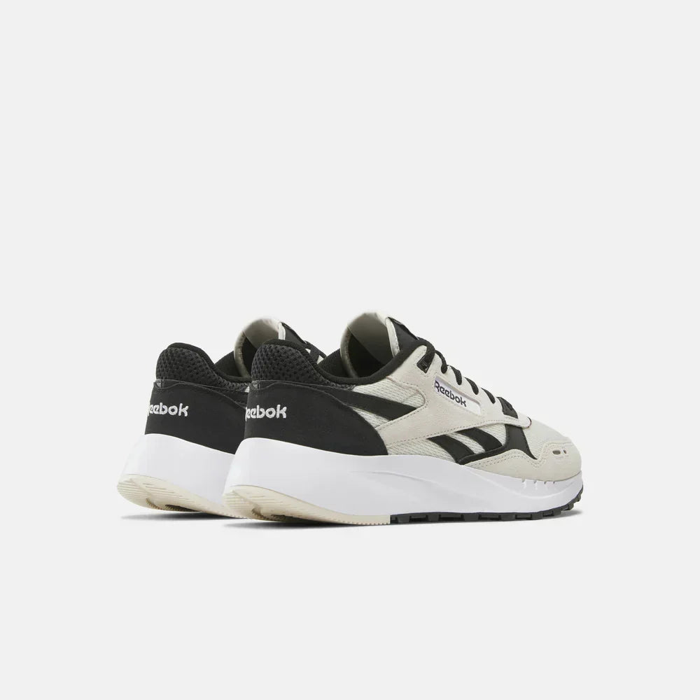 Classic Leather 2400 Running Shoes (3)