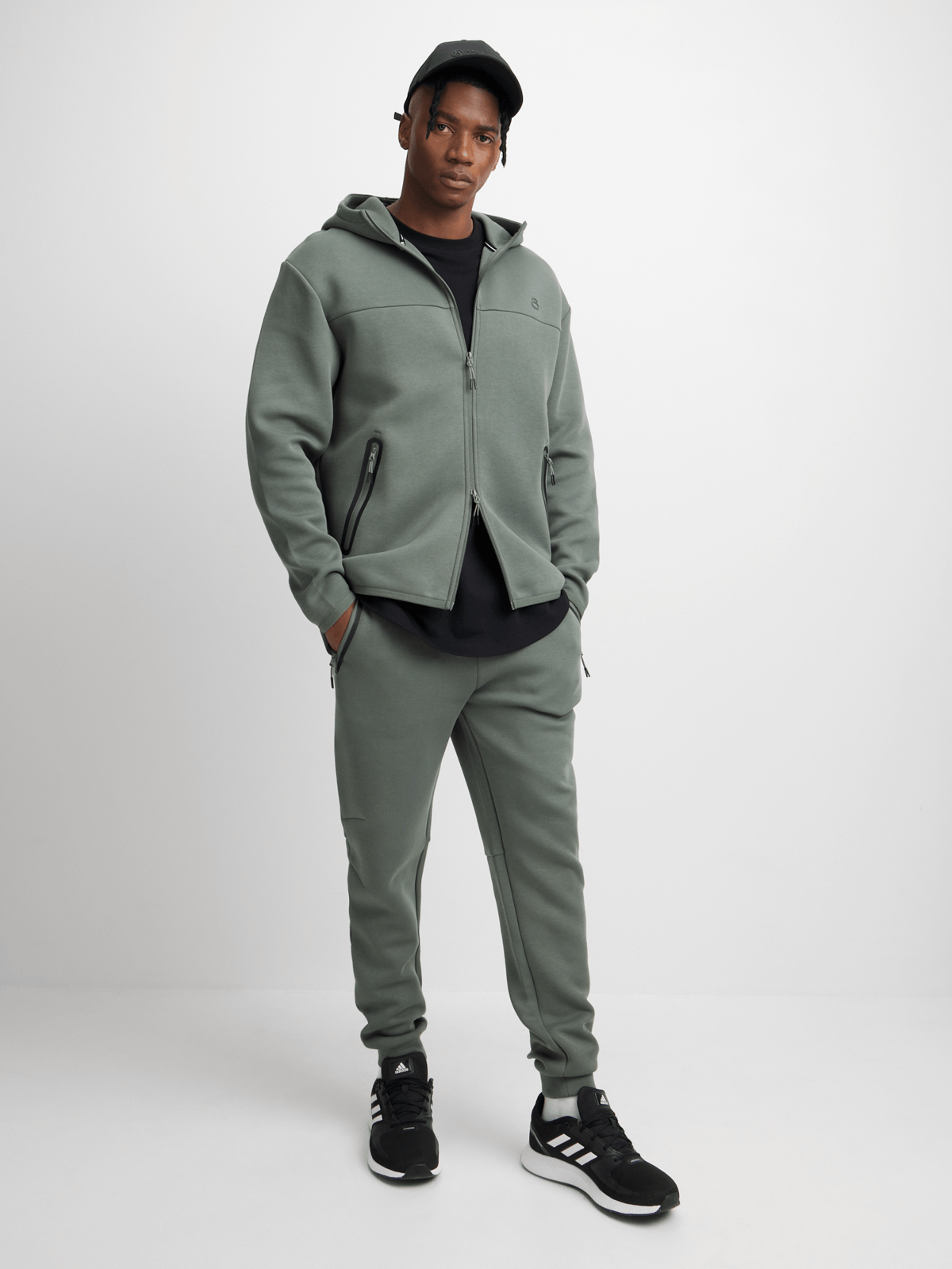 TS Men's Studio-Tech Performance Joggers with Side Pockets & Adjustable Waistband