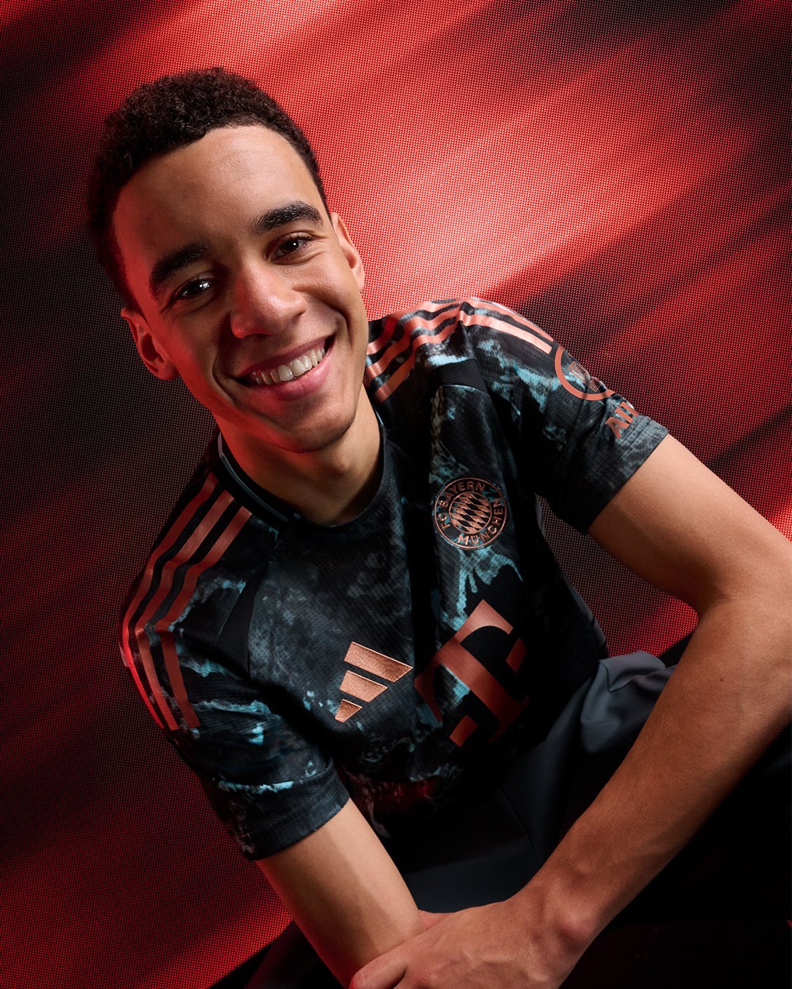 FC Bayern Munich 24/25 Away Kit (Player Version)